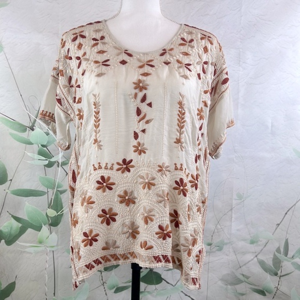 Johnny Was Aubrey Embroidered Floral Blouse Color: Shell